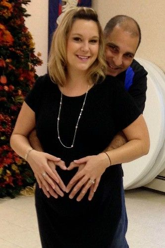 Expectant parents Erin and Tony Maroon before the birth of their daughter, Ashlie Cathren, in 2015.