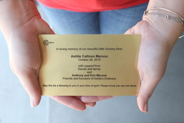 Dedication plaque from the first CuddleCot™ donated by Ashlie’s Embrace, placed in memory of Ashlie Cathren Maroon in 2016.